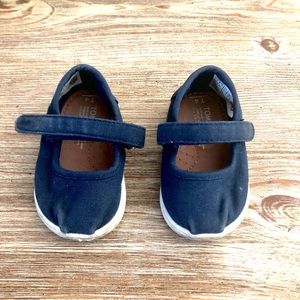 Navy Toms